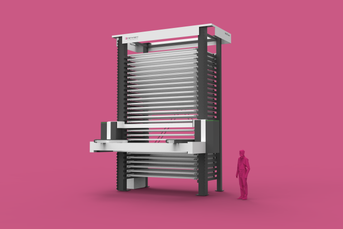 Rendering des Basic Tower von Remmert GmbH mit stilisiertem Arbeiter zur Gr&ouml;&szlig;eneinordnung auf magentafarbenem Grund
